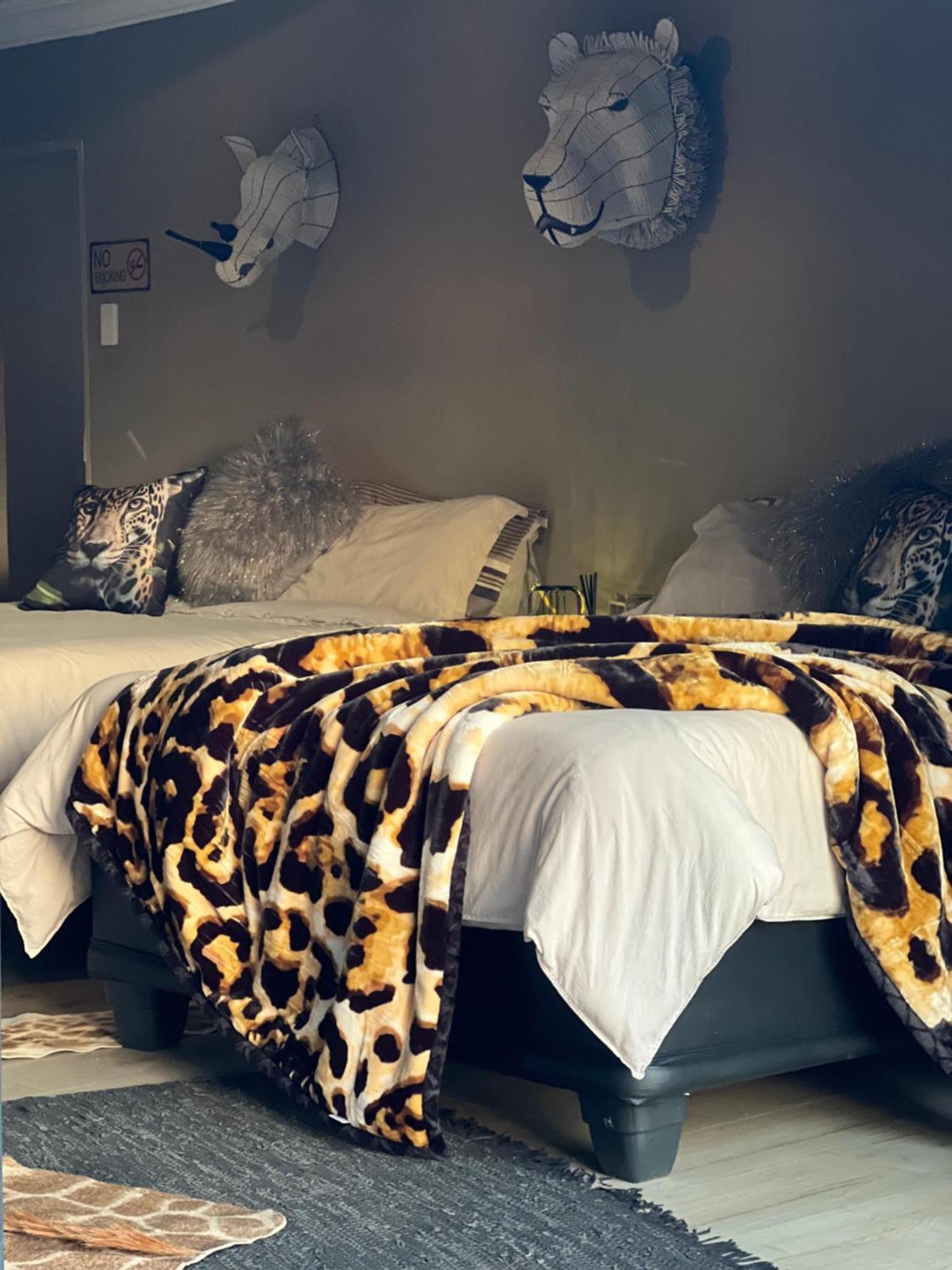 Simba Safaris African Pride Exotic Lodge Lephalale Exterior foto